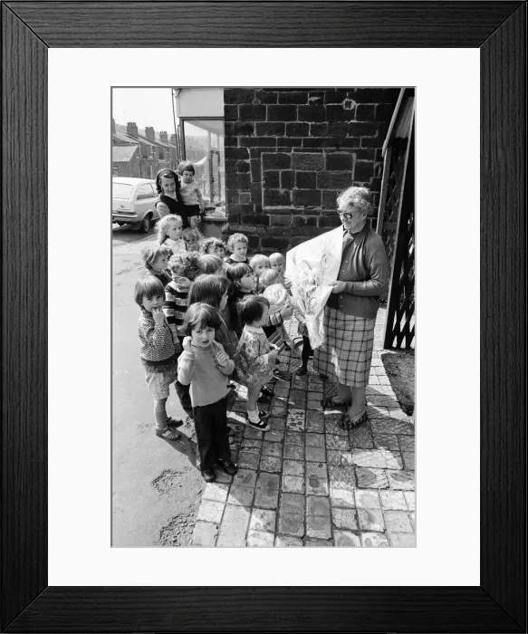 Framed Print : Oldest resident of Skinningrove village in North Yorkshire, England Framed Print : Oldest resident of Skinningrove village in North Yorkshire, England