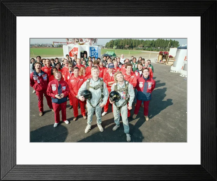 Framed Print : Richard Branson (right) and co-pilot Per Lindstrand (both wearing grey) Framed Print : Richard Branson (right) and co-pilot Per Lindstrand (both wearing grey)