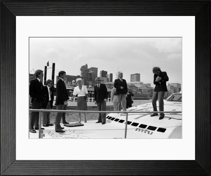 Framed Print : Record-breaking ocean racer Richard Branson powers his Framed Print : Record-breaking ocean racer Richard Branson powers his