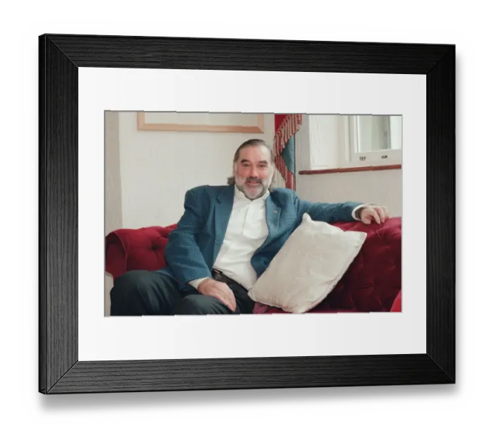 Framed Print : George Best, ex footballer, pictured in Bridgend, Wales, in 1998 Framed Print : George Best, ex footballer, pictured in Bridgend, Wales, in 1998