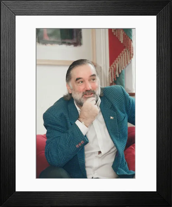Framed Print : George Best, ex footballer, pictured in Bridgend, Wales, in 1998 Framed Print : George Best, ex footballer, pictured in Bridgend, Wales, in 1998