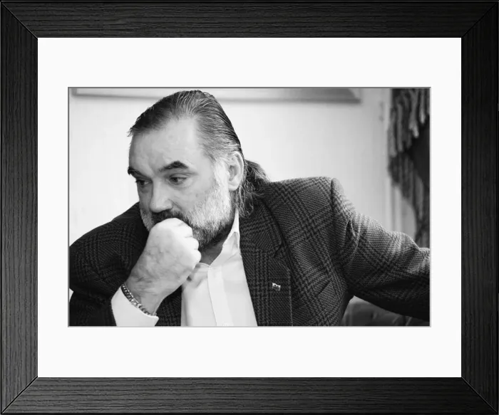 Framed Print : George Best, ex footballer, pictured in Bridgend, Wales, in 1998 Framed Print : George Best, ex footballer, pictured in Bridgend, Wales, in 1998
