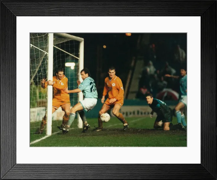 Framed Print : Manchester City verses Leicester City, at Maine Road, Manchester, United Kingdom Framed Print : Manchester City verses Leicester City, at Maine Road, Manchester, United Kingdom