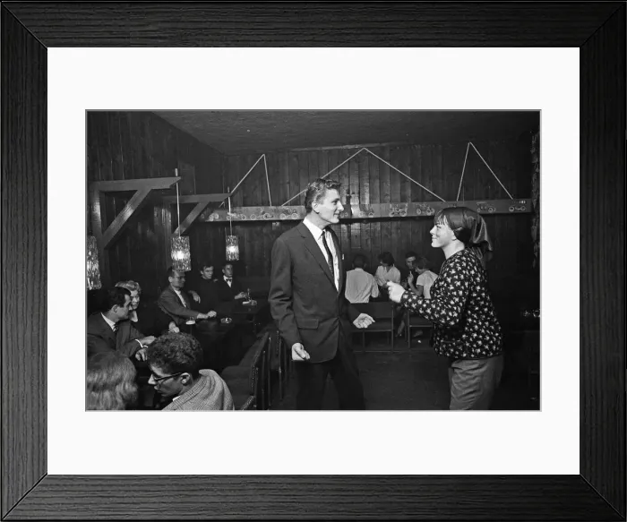 Framed Print : Berliners enjoying a night out at the Old Eden Saloon off of Damaschke Strasse, Berlin Framed Print : Berliners enjoying a night out at the Old Eden Saloon off of Damaschke Strasse, Berlin
