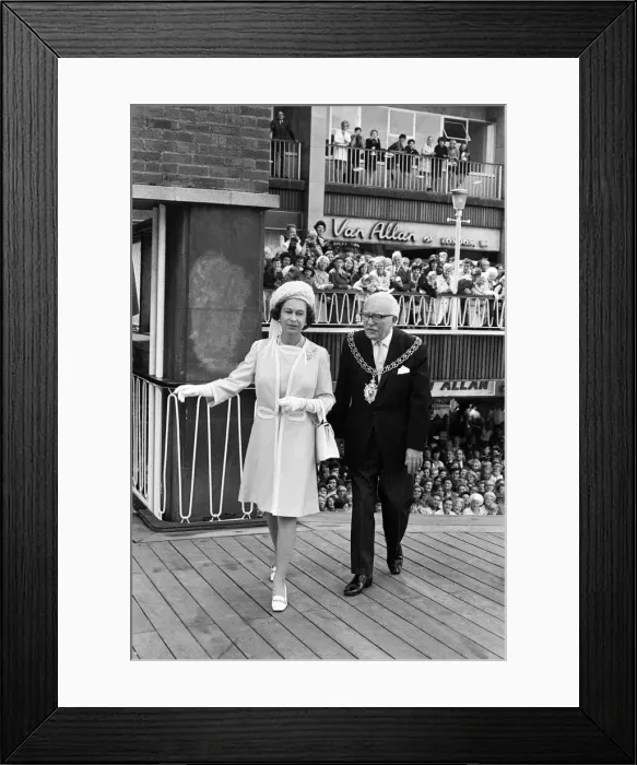Framed Print : Queen Elizabeth II visits the Precinct, Coventry, with the Lord Mayor and Mayoress Framed Print : Queen Elizabeth II visits the Precinct, Coventry, with the Lord Mayor and Mayoress