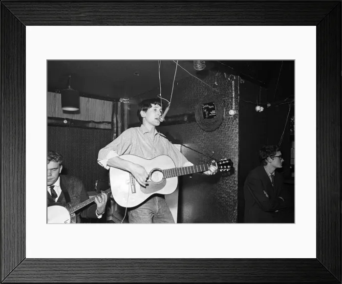 Framed Print : Lead singer with the Skiffle Gamblers performing on stage at the Old Eden Saloon Berlin Framed Print : Lead singer with the Skiffle Gamblers performing on stage at the Old Eden Saloon Berlin