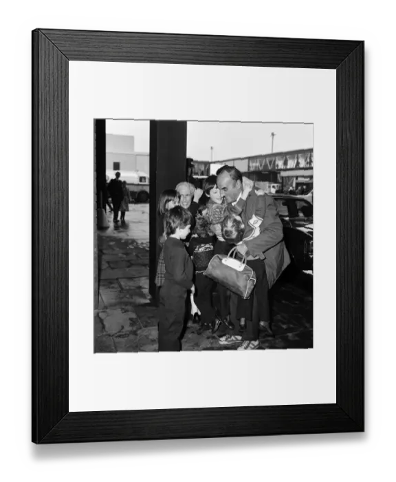 Framed Print : The arrival of the British hostages from Iran at London Airport following the Iran