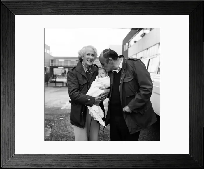 Framed Print : The arrival of the British hostages from Iran at London Airport following the Iran