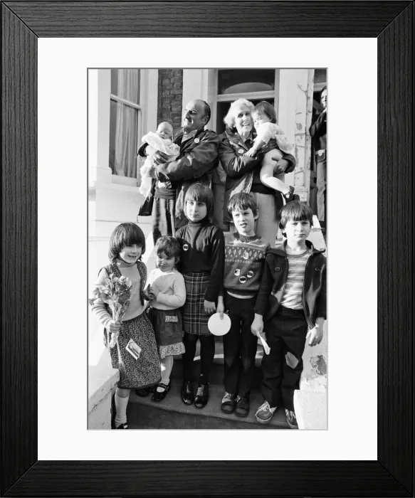 Framed Print : The arrival of the British hostages from Iran at London Airport following the Iran