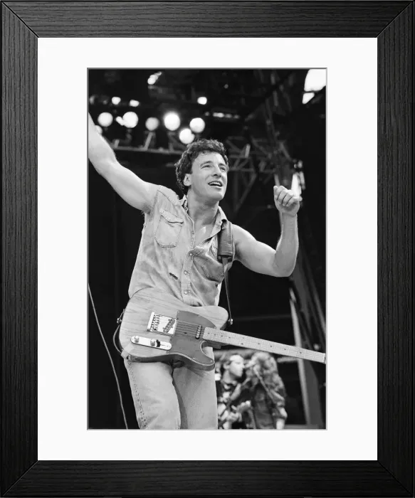 Framed Print : Bruce Springsteen performs at Wembley Stadium, London, United Kingdom Framed Print : Bruce Springsteen performs at Wembley Stadium, London, United Kingdom