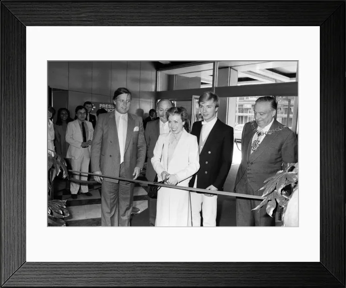 Framed Print : World champion ice dancing stars Jayne Torvill and Christopher Dean opened Photoworld Framed Print : World champion ice dancing stars Jayne Torvill and Christopher Dean opened Photoworld