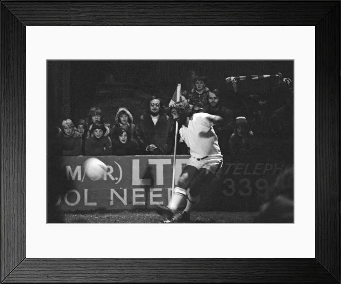 Framed Print : George Best, former Manchester United player, playing in his first match for Fourth Framed Print : George Best, former Manchester United player, playing in his first match for Fourth