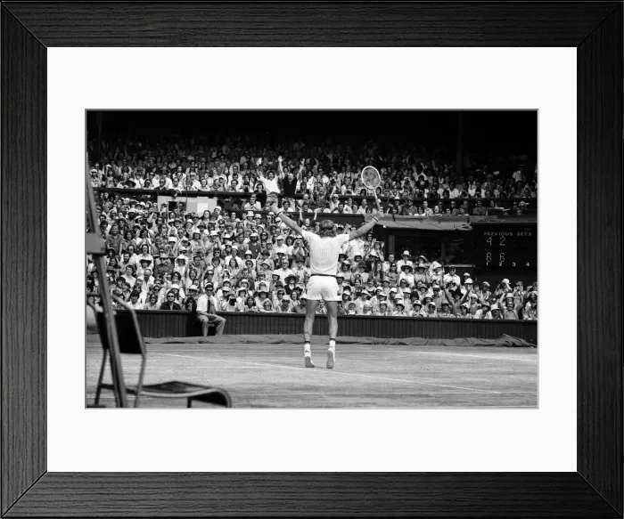 Framed Print : 1976 Wimbledon Championships, Mens Singles Final. Bjorn Borg against Ilie Nastase