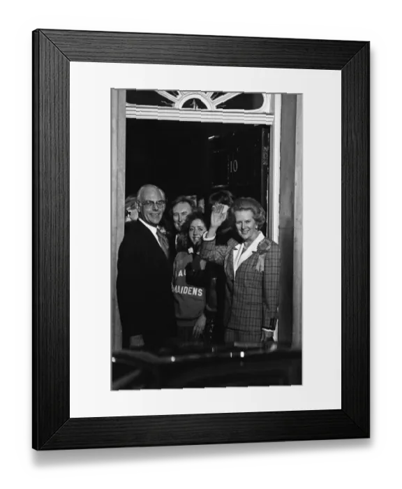 Framed Print : Prime Minister Margaret Thatcher, her husband, Denis Thatcher celebrate winning a third Framed Print : Prime Minister Margaret Thatcher, her husband, Denis Thatcher celebrate winning a third
