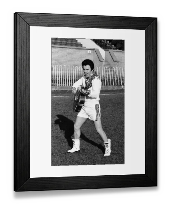 Framed Print : Freddie Starr, Comedian, at Wimbledon Football Club, to do some filming for his TV show Framed Print : Freddie Starr, Comedian, at Wimbledon Football Club, to do some filming for his TV show