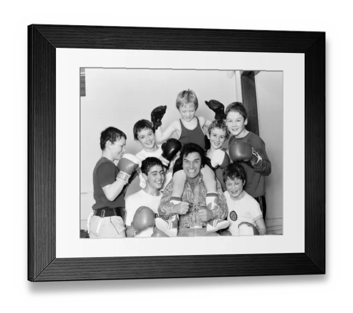 Framed Print : Freddie Starr, Comedian, pictured with young children, January 1981