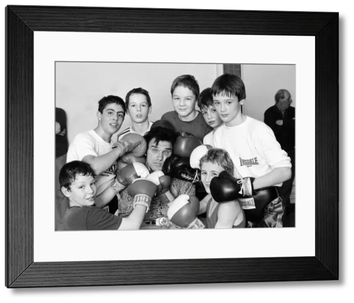 Framed Print : Freddie Starr, Comedian, pictured with young children, January 1981 Framed Print : Freddie Starr, Comedian, pictured with young children, January 1981