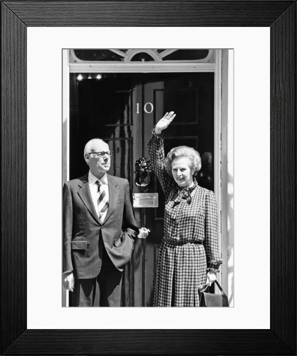 Framed Print : Prime Minister Margaret Thatcher and husband Denis on the steps of 10 Downing Street Framed Print : Prime Minister Margaret Thatcher and husband Denis on the steps of 10 Downing Street