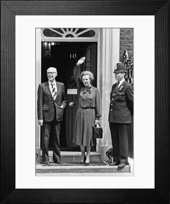 Framed Print : Prime Minister Margaret Thatcher and husband Denis on the steps of 10 Downing Street Framed Print : Prime Minister Margaret Thatcher and husband Denis on the steps of 10 Downing Street