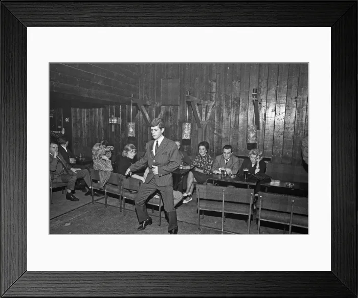 Framed Print : Berliners enjoying a night out at the Old Eden Saloon off of Damaschke Strasse, Berlin Framed Print : Berliners enjoying a night out at the Old Eden Saloon off of Damaschke Strasse, Berlin