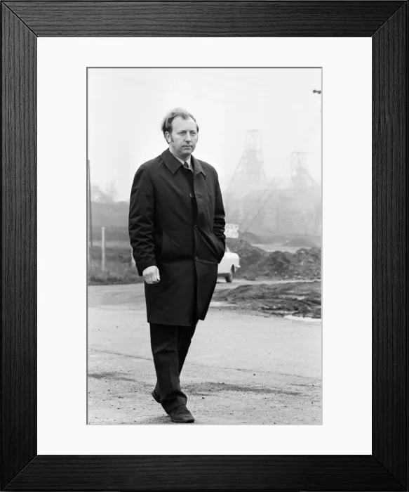 Framed Print : Miners from Woolley Colliery, near Barnsley, at the Welfare Club for the ballot today Framed Print : Miners from Woolley Colliery, near Barnsley, at the Welfare Club for the ballot today