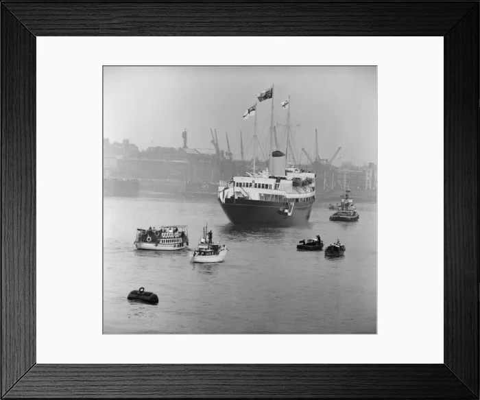 Framed Print : The wedding of Princess Margaret and Antony Armstrong-Jones Framed Print : The wedding of Princess Margaret and Antony Armstrong-Jones