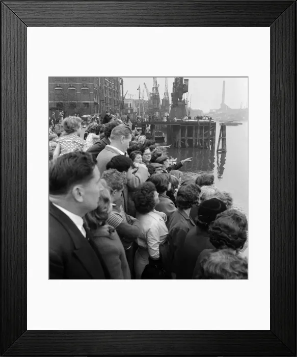 Framed Print : The wedding of Princess Margaret and Antony Armstrong-Jones Framed Print : The wedding of Princess Margaret and Antony Armstrong-Jones