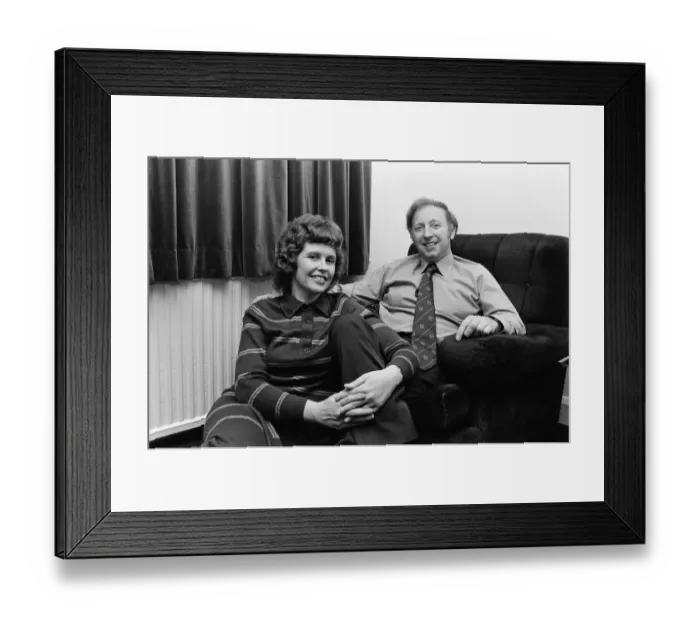 Framed Print : Arthur Scargill and his wife Anne at home near Barnsley, Yorkshire. 19th November 1980 Framed Print : Arthur Scargill and his wife Anne at home near Barnsley, Yorkshire. 19th November 1980
