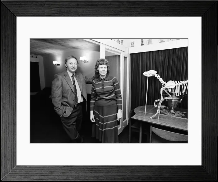 Framed Print : Arthur Scargill and his wife Anne at home near Barnsley, Yorkshire Framed Print : Arthur Scargill and his wife Anne at home near Barnsley, Yorkshire