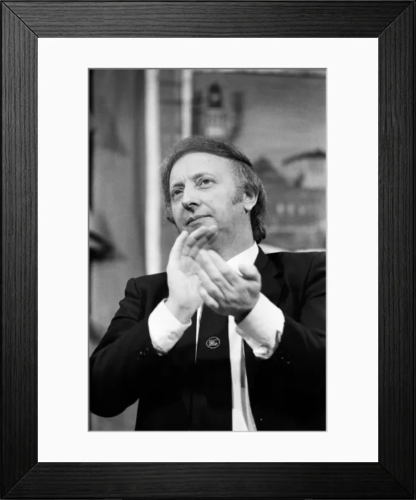 Framed Print : Arthur Scargill at the Ramsgate Miners Rally, Kent. 20th November 1984 Framed Print : Arthur Scargill at the Ramsgate Miners Rally, Kent. 20th November 1984