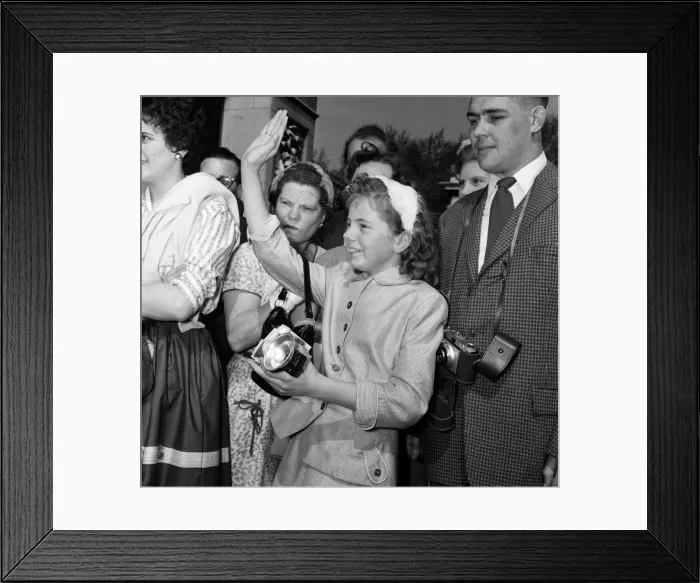 Framed Print : Veronica Martineau, aged 11, of Methuen, Massachusetts, has always wanted to see Framed Print : Veronica Martineau, aged 11, of Methuen, Massachusetts, has always wanted to see
