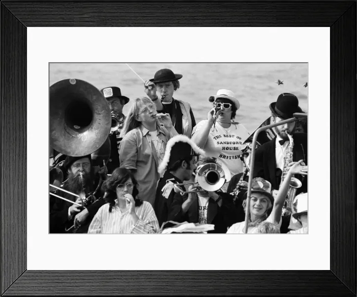 Framed Print : The carrier HMS Invincible sailed home from the Falklands to a tumultuous welcome Framed Print : The carrier HMS Invincible sailed home from the Falklands to a tumultuous welcome