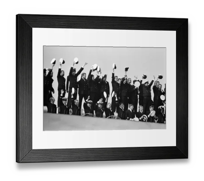 Framed Print : The carrier HMS Invincible sailed home from the Falklands to a tumultuous welcome