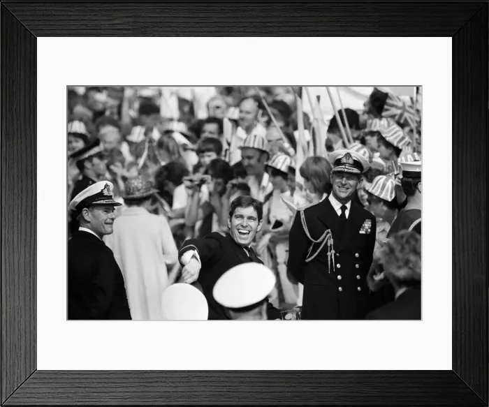 Framed Print : The carrier HMS Invincible sailed home from the Falklands to a tumultuous welcome