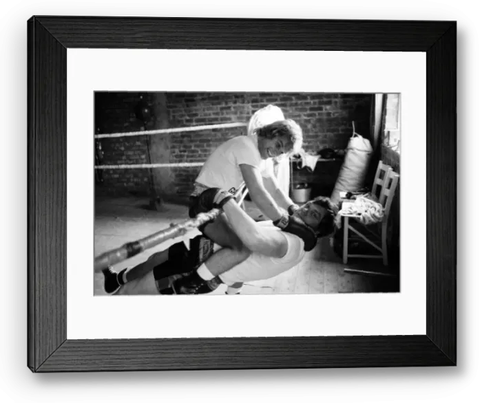Framed Print : Freddie Starr is in training for a verbal punch-up with world heavyweight champion Framed Print : Freddie Starr is in training for a verbal punch-up with world heavyweight champion