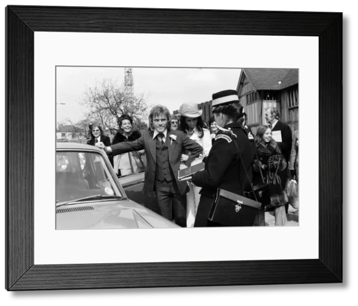 Framed Print : Freddie Starr and his bride Sandy Morgan after their marriage at a Registry Office in Framed Print : Freddie Starr and his bride Sandy Morgan after their marriage at a Registry Office in