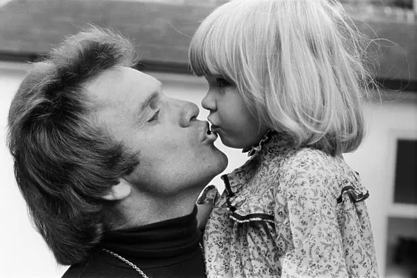 Freddie Starr at home with his daughter Donna. 29th September 1978