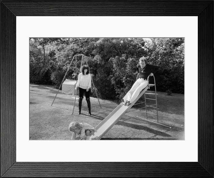 Framed Print : Freddie Starr at home with his wife Sandy and daughter Donna. 29th September 1978 Framed Print : Freddie Starr at home with his wife Sandy and daughter Donna. 29th September 1978