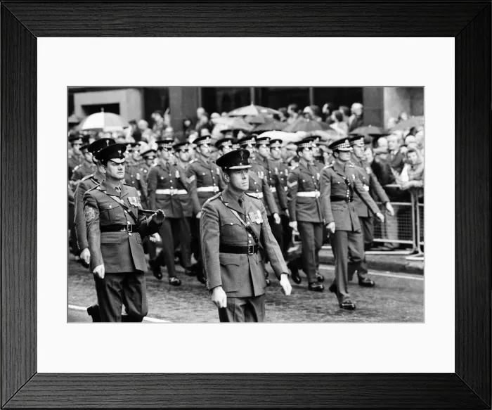 Framed Print : Falklands Victory Parade, London. 12th October 1982 Framed Print : Falklands Victory Parade, London. 12th October 1982