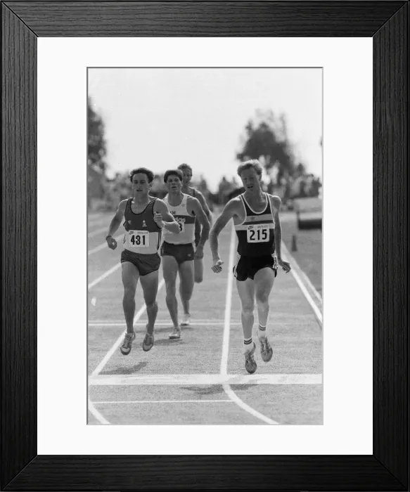 Framed Print : The 1984 Summer Olympics in Los Angeles. Peter Elliott wins the invitation race Framed Print : The 1984 Summer Olympics in Los Angeles. Peter Elliott wins the invitation race