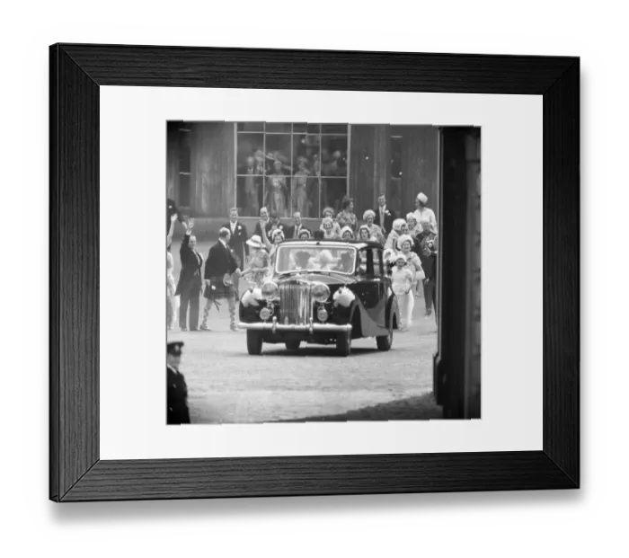 Framed Print : The wedding of Princess Margaret and Antony Armstrong-Jones at Westminster Abbey