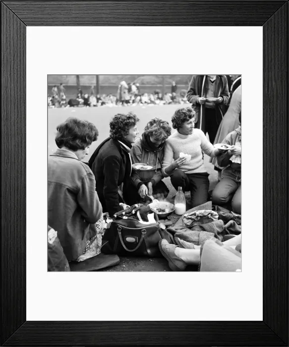 Framed Print : The wedding of Princess Margaret and Antony Armstrong-Jones at Westminster Abbey Framed Print : The wedding of Princess Margaret and Antony Armstrong-Jones at Westminster Abbey