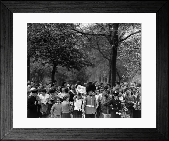 Framed Print : The wedding of Princess Margaret and Antony Armstrong-Jones Framed Print : The wedding of Princess Margaret and Antony Armstrong-Jones