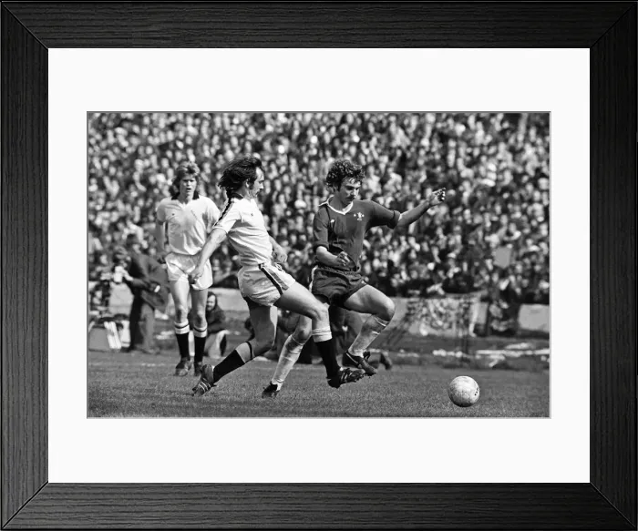 Framed Print : Chelsea 4 -0 Hull City, Division League two match held at Stamford Bridge. 14th May 1977