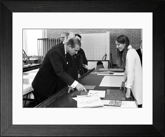 Framed Print : Prince Philip, Duke of Edinburgh visits the College of Art and Design, Coventry Framed Print : Prince Philip, Duke of Edinburgh visits the College of Art and Design, Coventry