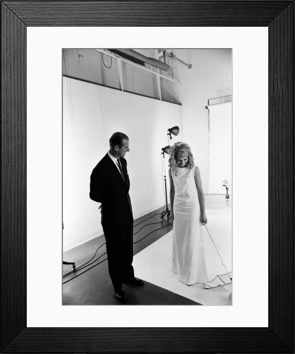 Framed Print : Prince Philip, Duke of Edinburgh visits the College of Art and Design, Coventry Framed Print : Prince Philip, Duke of Edinburgh visits the College of Art and Design, Coventry