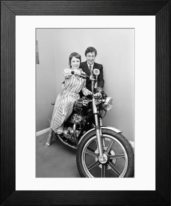 Framed Print : Geoffrey Robinson MP Coventry North West and family, visit Meriden Triumph workers Framed Print : Geoffrey Robinson MP Coventry North West and family, visit Meriden Triumph workers