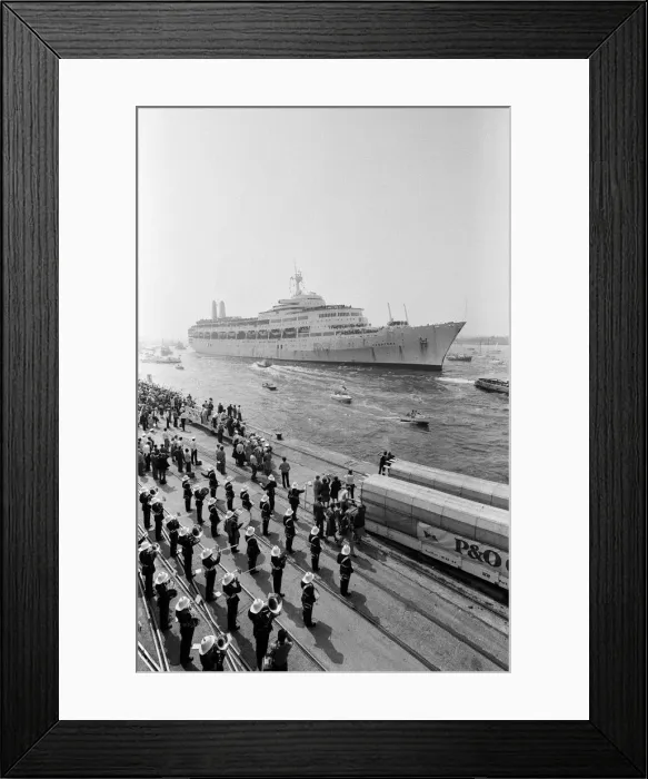 Framed Print : The cruise ship Canberra arrives back at her berth in Southampton Docks