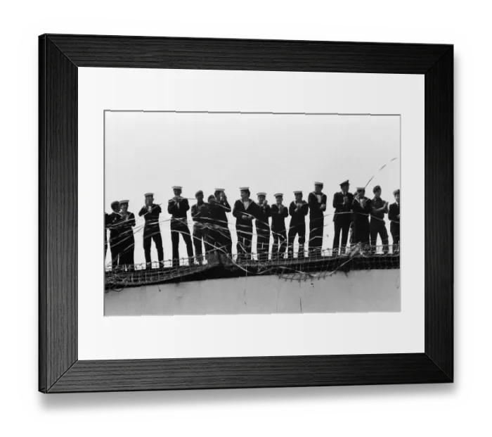 Framed Print : The cruise ship Canberra arrives back at her berth in Southampton Docks