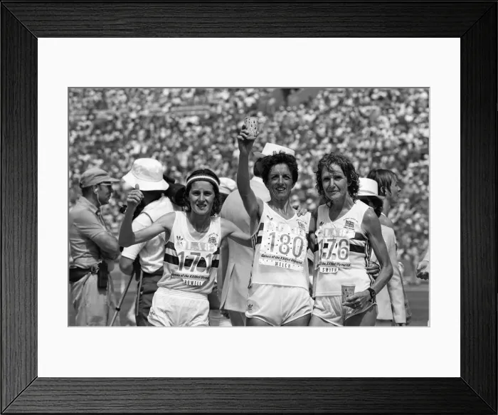 Framed Print : The 1984 Summer Olympics in Los Angeles. Womens marathon Framed Print : The 1984 Summer Olympics in Los Angeles. Womens marathon